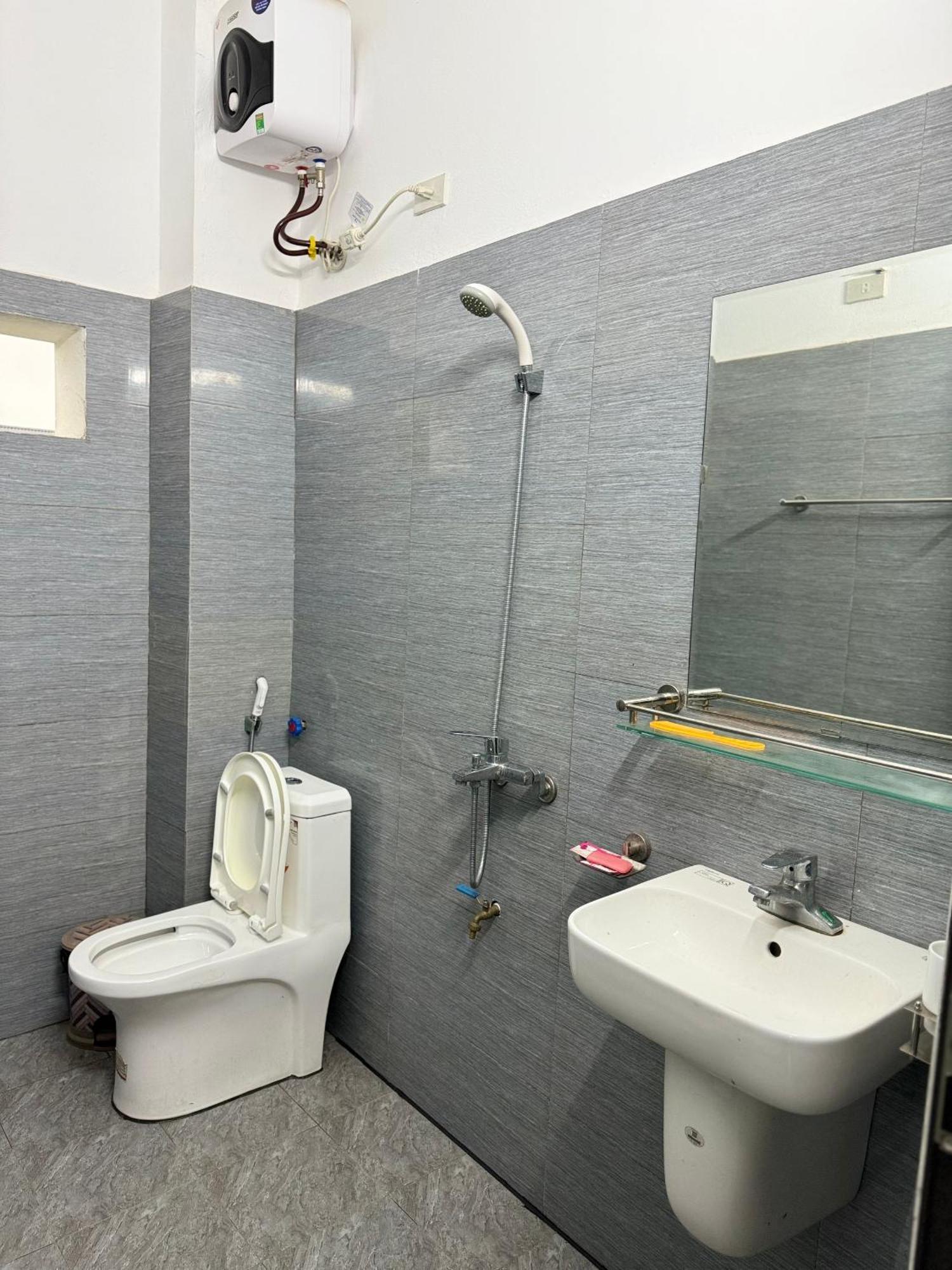 Hotel Minh Thang Nho Quan 외부 사진
